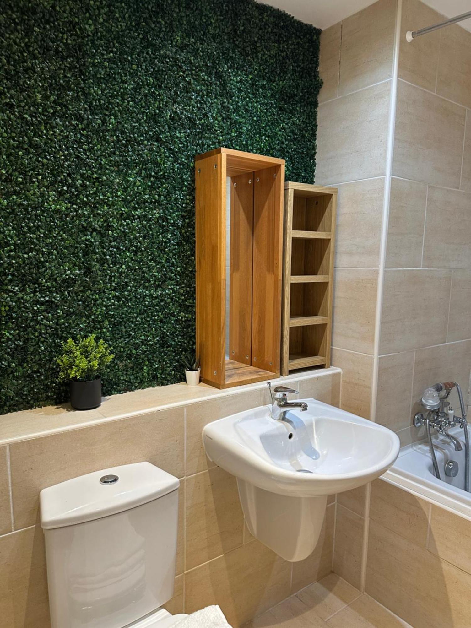 Apartment Centre 2 Bed 2 Bath With En-suite Liverpool