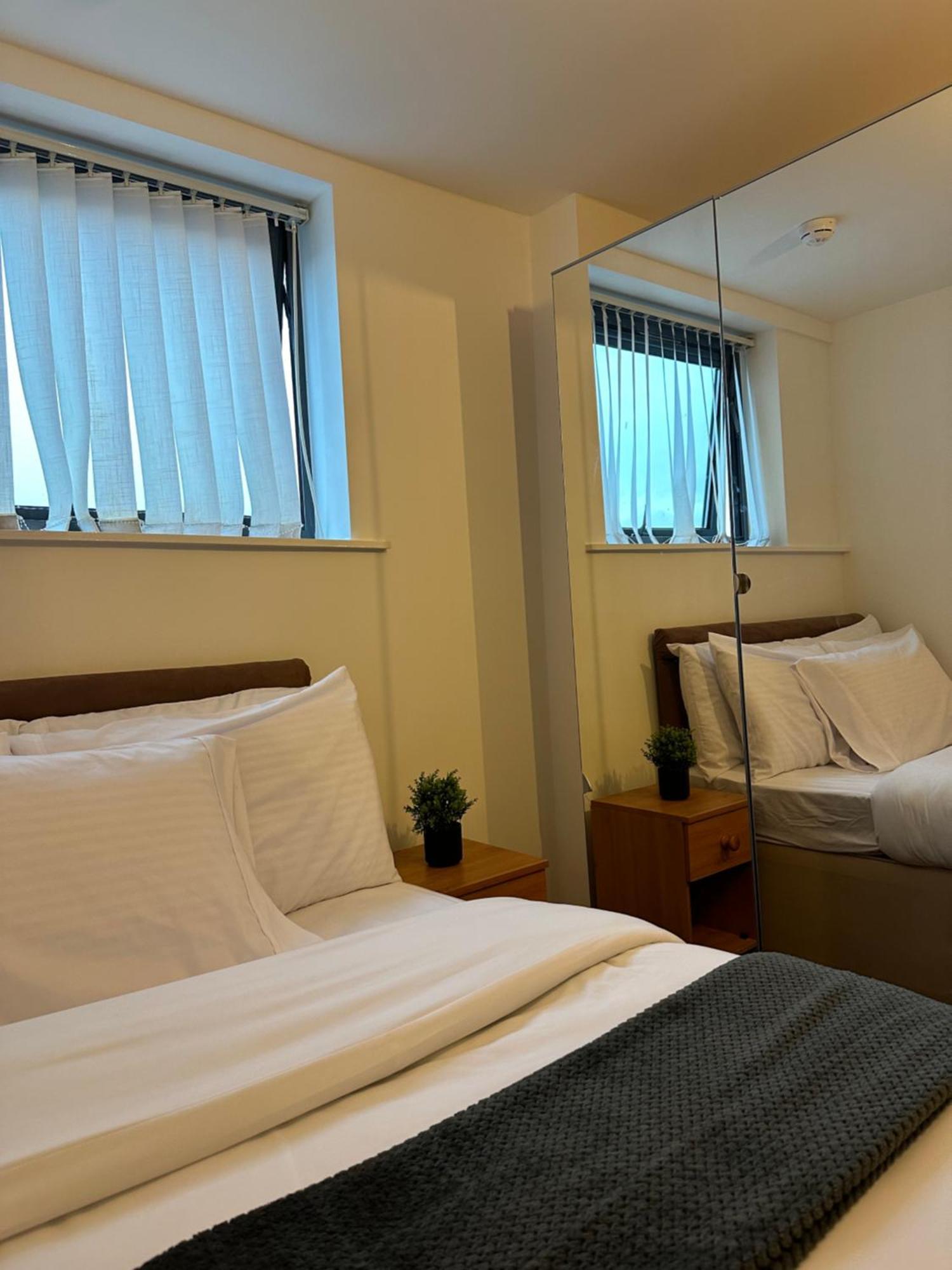 Centre 2 Bed 2 Bath With En-suite