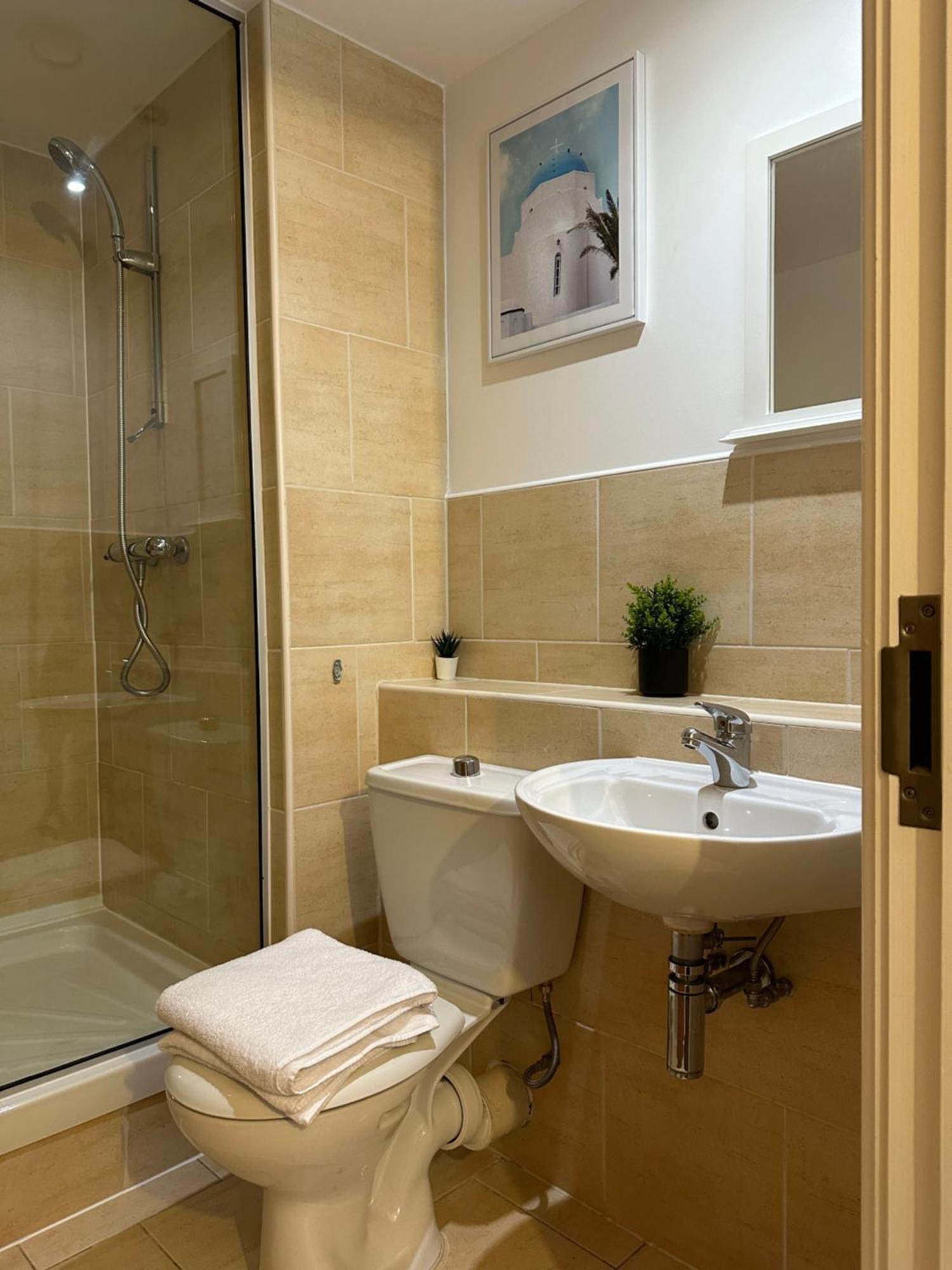 Centre 2 Bed 2 Bath With En-suite Liverpool